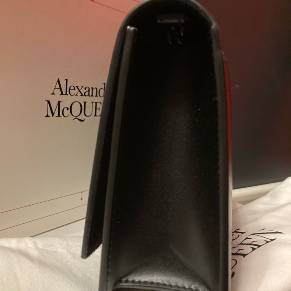 ALEXANDER McQUEEN Medium Skull Bag - Picture 4 of 7